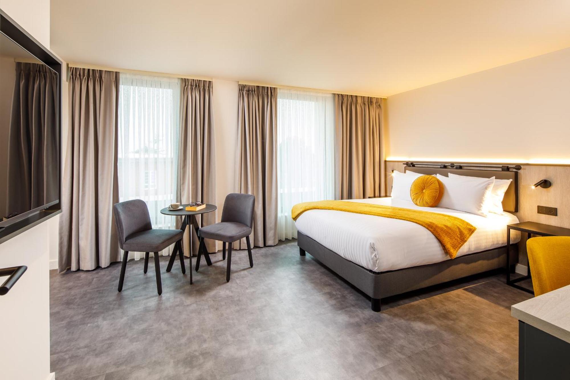 Southgate Hotel London East Barnet Екстер'єр фото