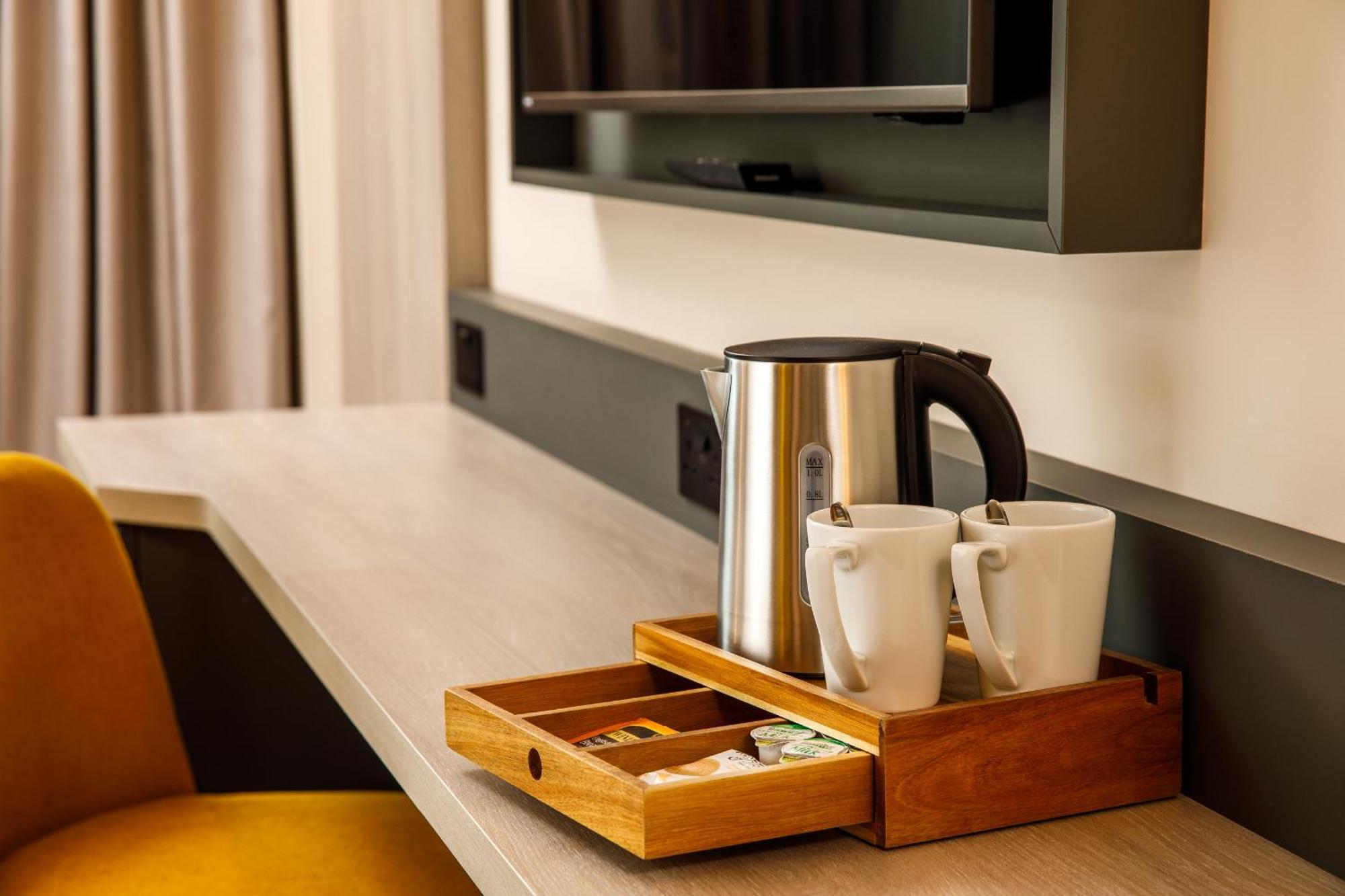 Southgate Hotel London East Barnet Екстер'єр фото