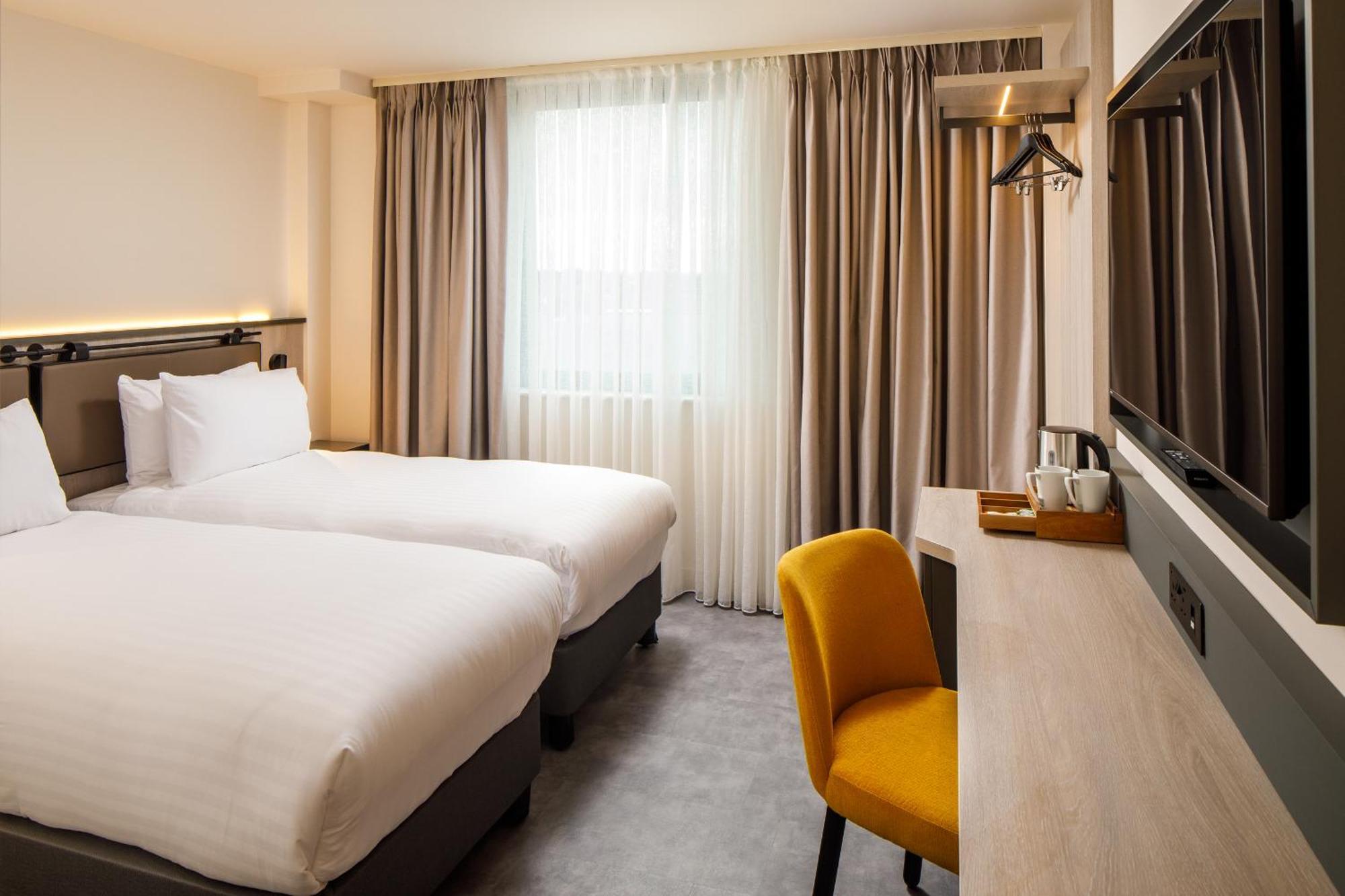 Southgate Hotel London East Barnet Екстер'єр фото