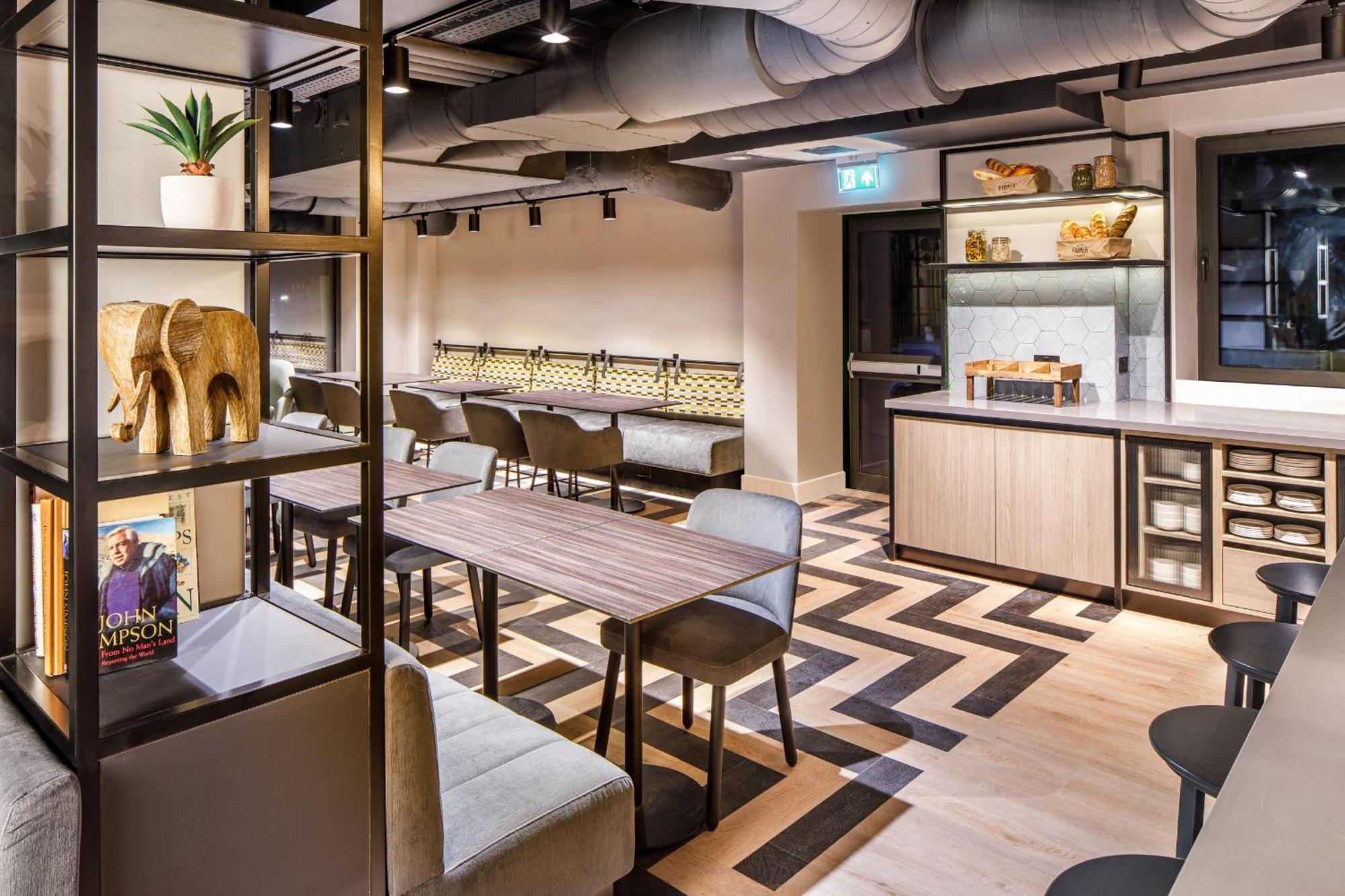 Southgate Hotel London East Barnet Екстер'єр фото